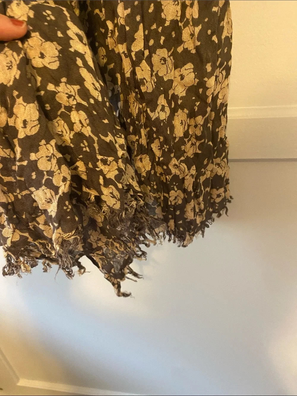 American Eagle Outfitters Brown and Cream Floral Wrap Scarf